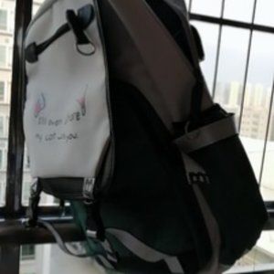 Schoolbag for middle school students
